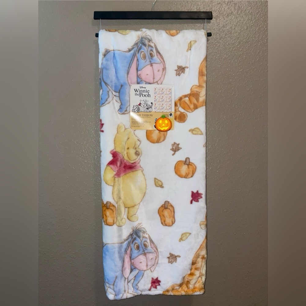 Winnie the Pooh Fall Throw